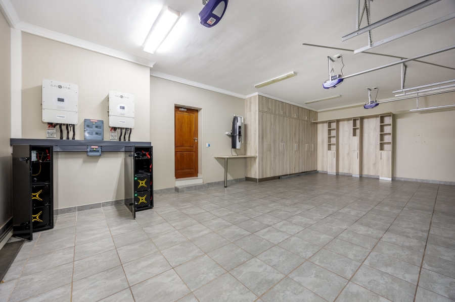 4 Bedroom Property for Sale in Vierlanden Western Cape